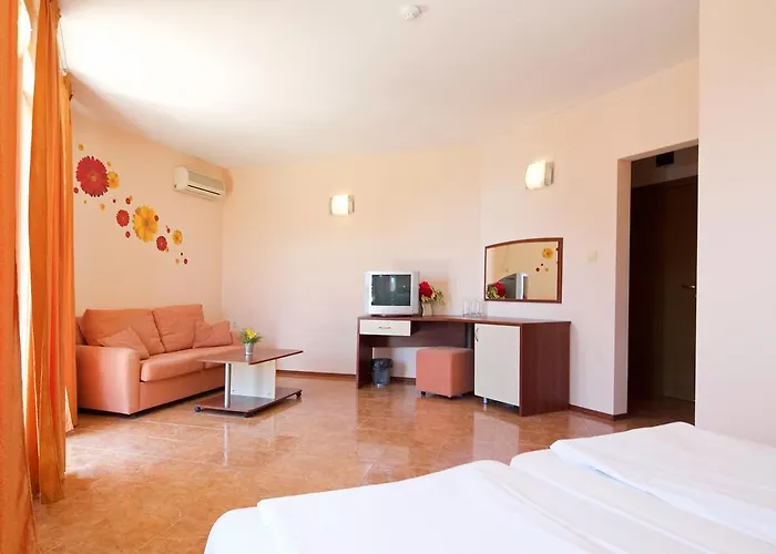 Sunny Flower Family 酒店