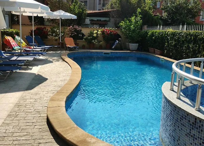 Sunny Flower Family 3* 阳光海滩