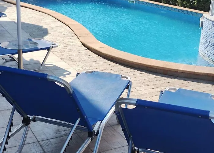 Sunny Flower Family 酒店 3*