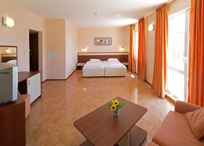 Hotell Sunny Flower Family 3*