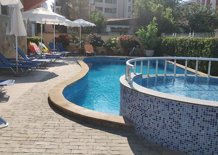 Hotel Sunny Flower Family Slantschew brjag